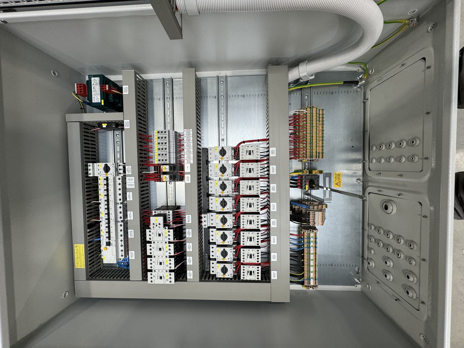 Control cabinet ECO layer house - UV600 4r4t